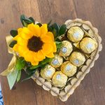 BOX CORAÇÃO - GIRASSOL + FERRERO ROCHER