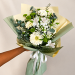 Buquê Clássico de Flores Brancas