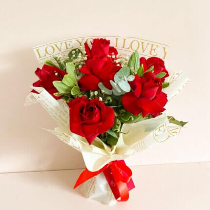 Buquê de 6 Rosas Vermelhas