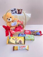 Cesta chocolates sortidos e pelúcia - Imagem 2
