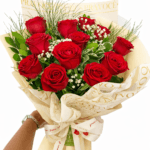 Buquê de 12 Rosas Vermelhas