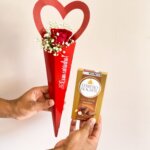 Cone de Coração com Rosa e Ferrero Rocher